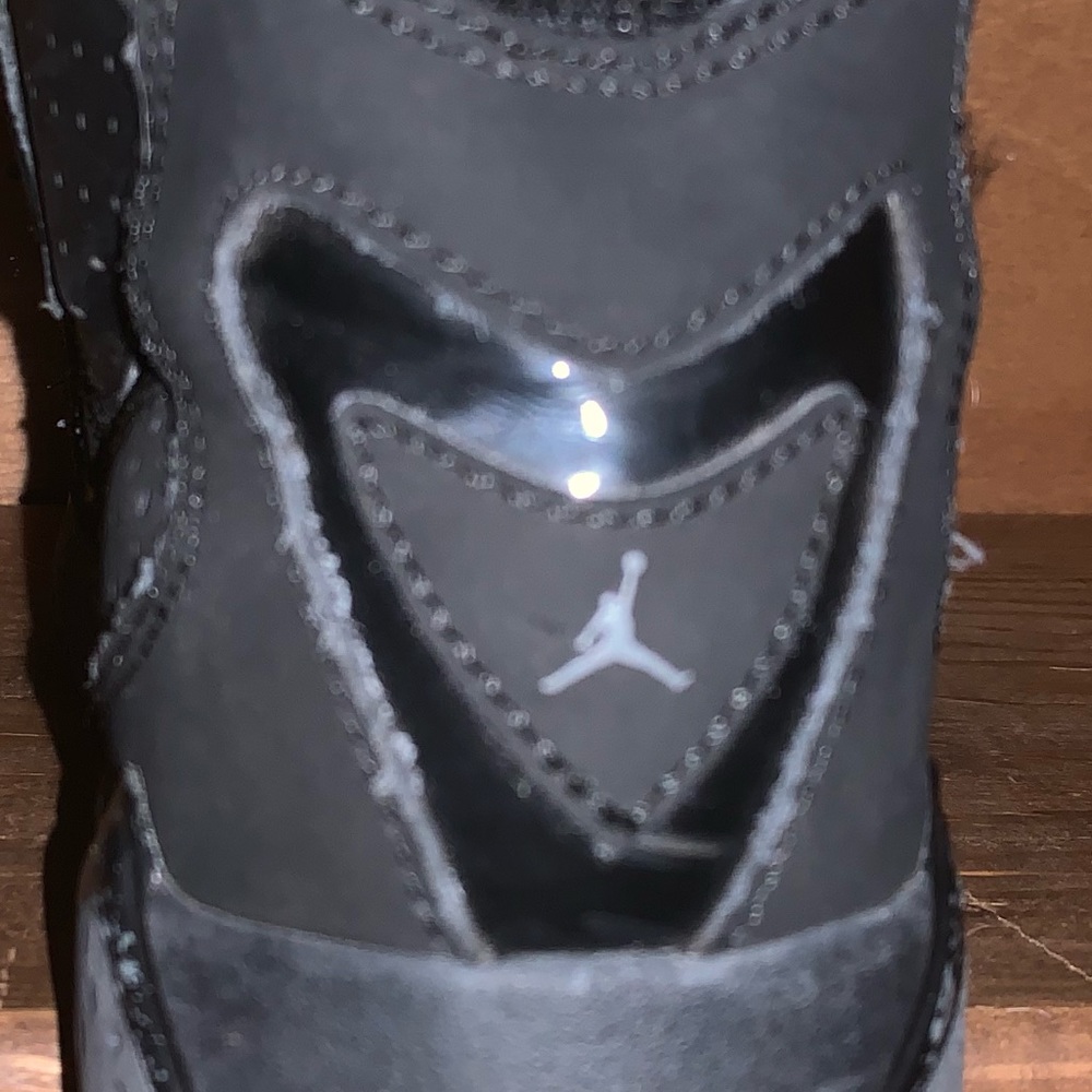 Boys Jordan shoes size 1.5 in good used condition - Picture 5 of 6